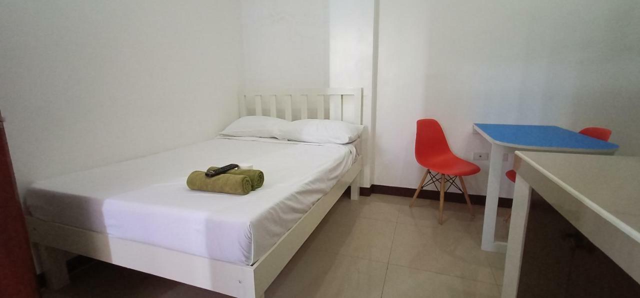 Clark-Pad Inn, Angeles City Экстерьер фото