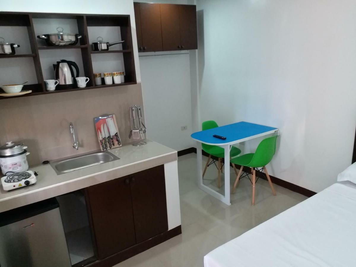 Clark-Pad Inn, Angeles City Экстерьер фото