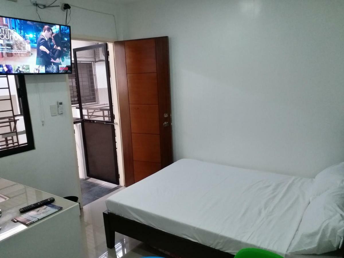 Clark-Pad Inn, Angeles City Экстерьер фото